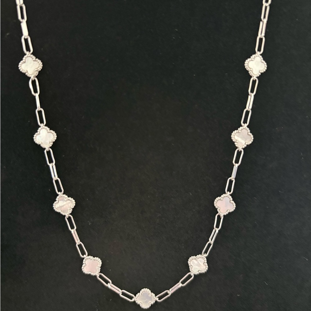 Elegant Silver with Clover Paperclip Necklace